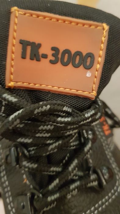 Продам ботинки рабочие.