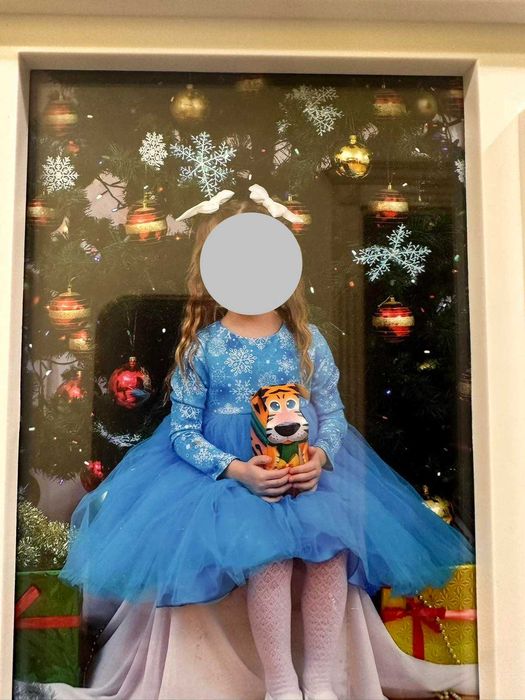 Святкова сукня для дівчинки