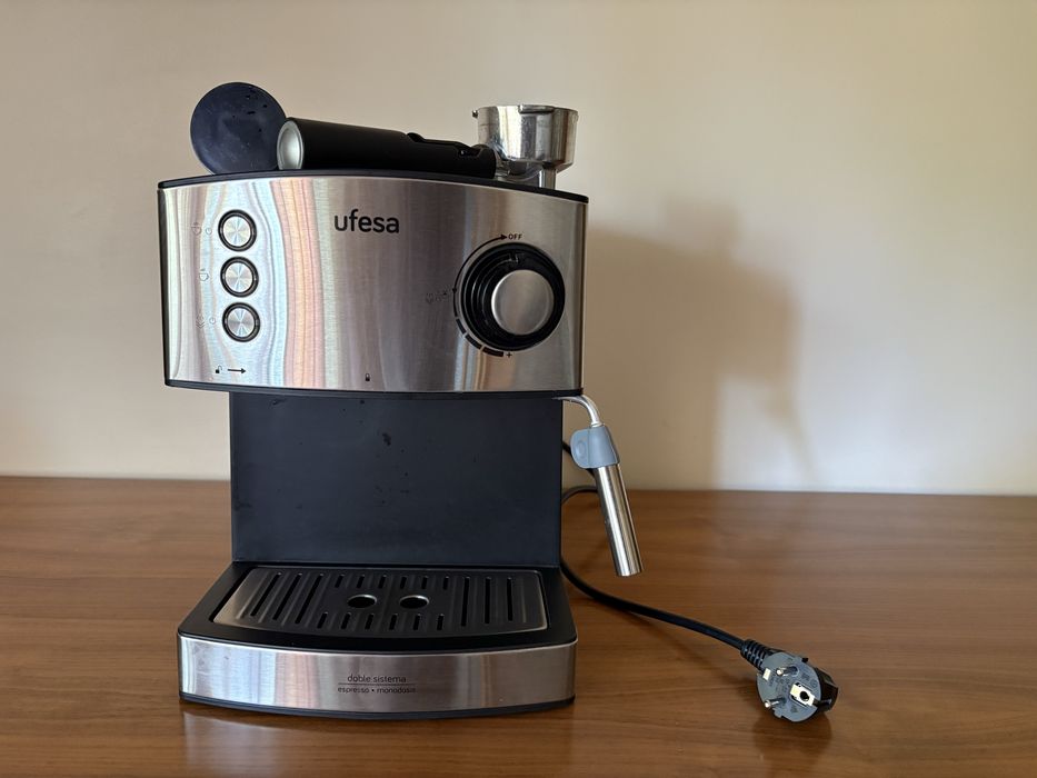 Máquina de Café Ufesa - CE7240