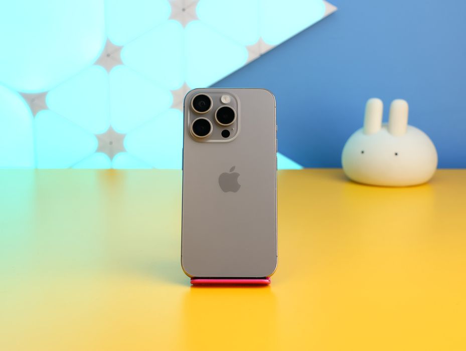 Смартфон Apple iPhone 15 Pro 128GB Natural (167133) Б/У З ГАРАНТІЄЮ