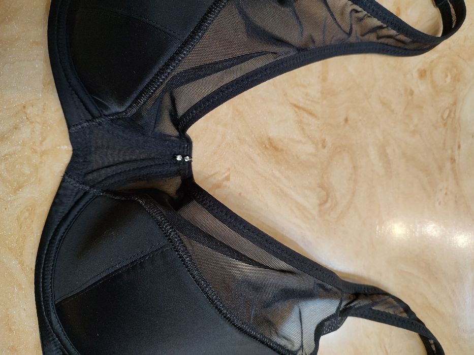 Напівпоролоновий бюстгальтер Acousma