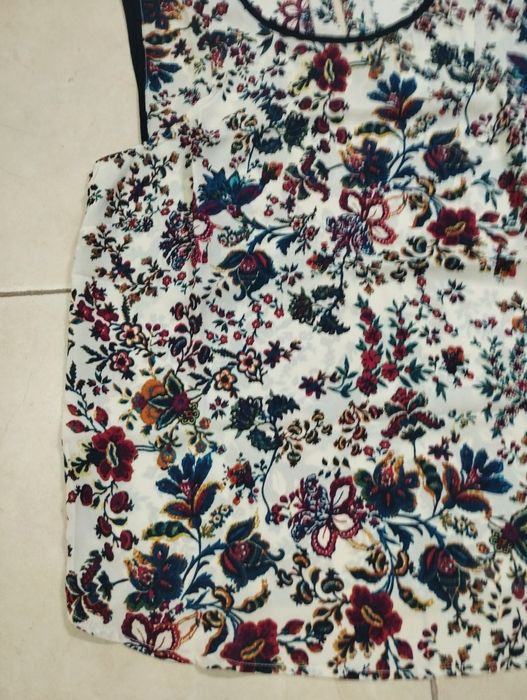 Blusa Florida Nova da Stradivarius