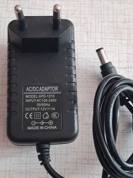 Arduino Uno R3 в прозорій коробці