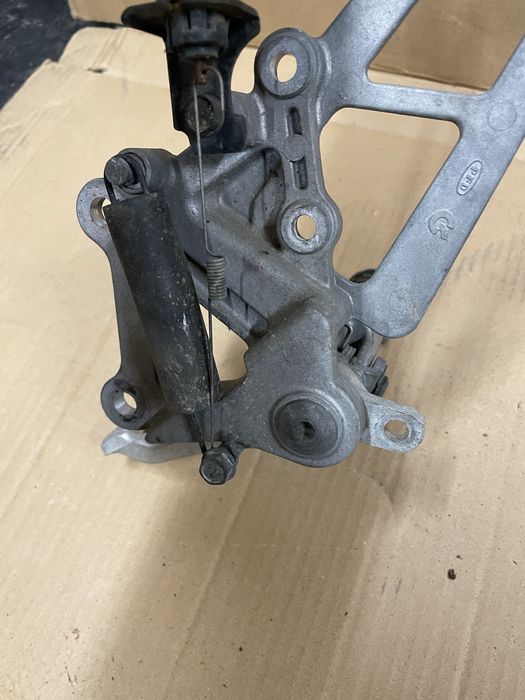 Phuong Mocowanie kierunkowskazu Kawasaki Ninja ZX12R ZX9R ZX6R GPZ ZRX