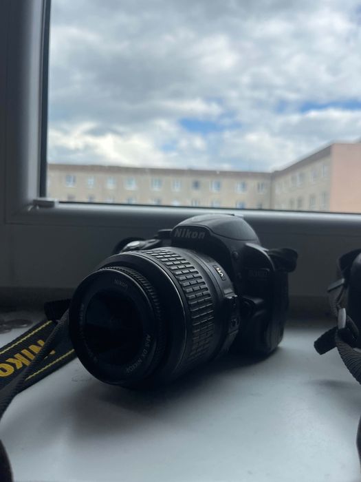 Dwa aparaty Nikon
