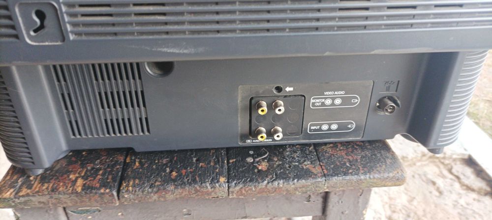 телевiзор SAMSUNG CS-25D4R