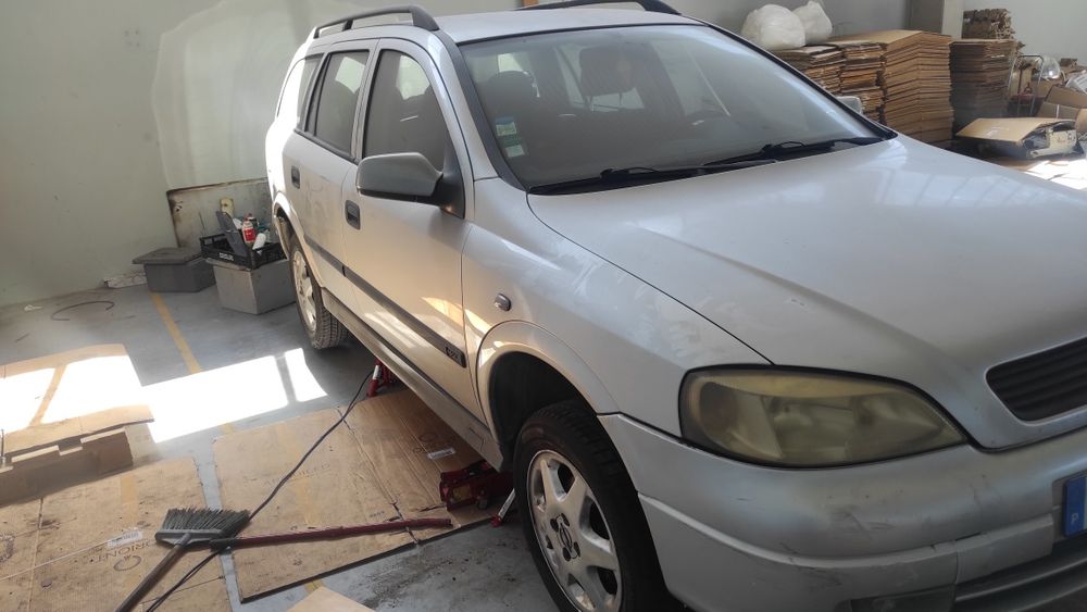 Opel Astra para peças