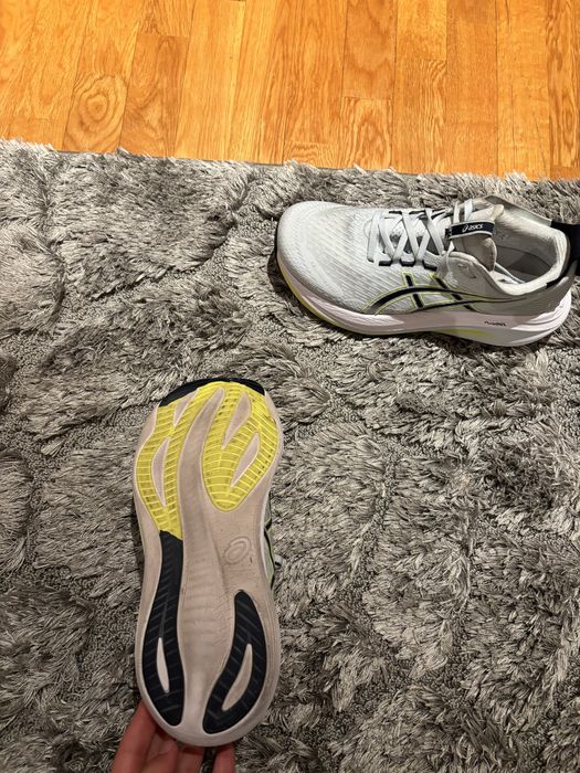 Asics Nimbus 27 com pouco uso
