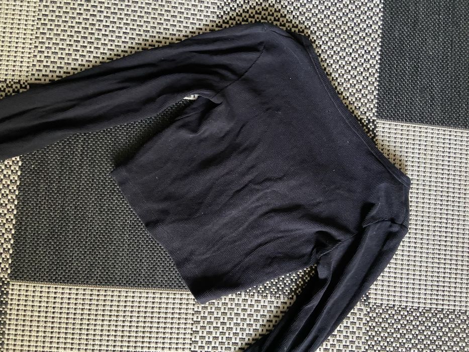 кофта чорна pullandbear