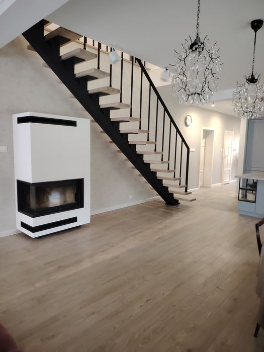 Schody metalowe stalowe loft z barierką