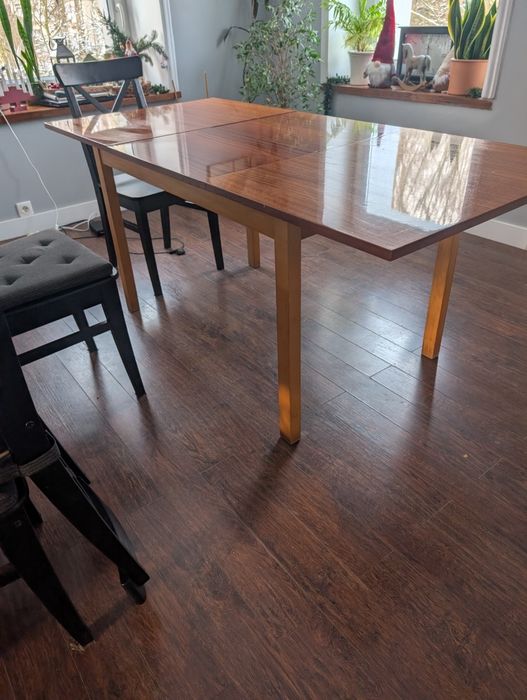 Stół do jadalni Gierek, wysoki połysk