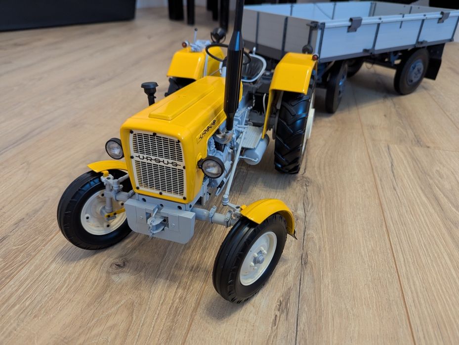 Ursus C-330 DeAgostini model 1:8