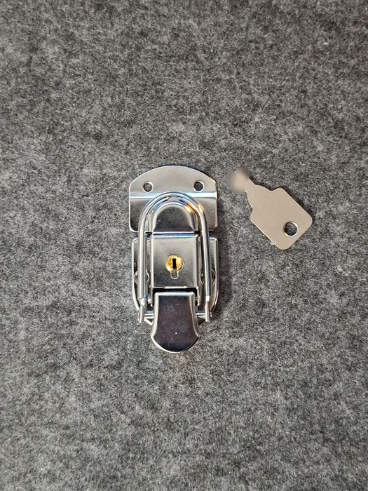 Fechadura com chave / trava Case Guitarra Nova