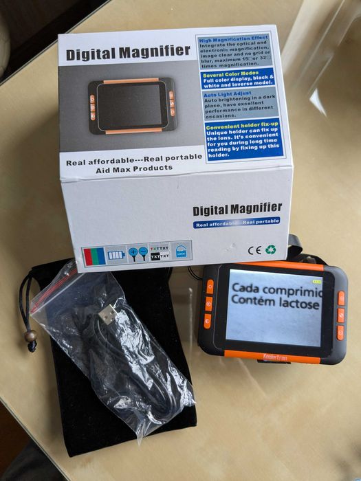 Lupa digital. Auxiliar de leitura portátil. Ampliação de 2x a 32 x.