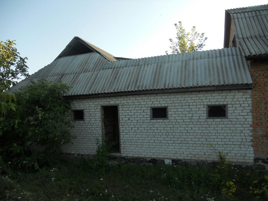 Продам недобудований будинок