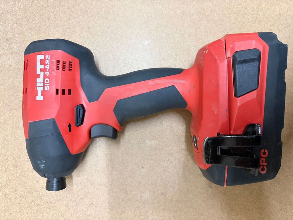 Kit Profissional HILTI 22V Completo – 5 Baterias + Rádio DAB/Bluetooth + Acessórios