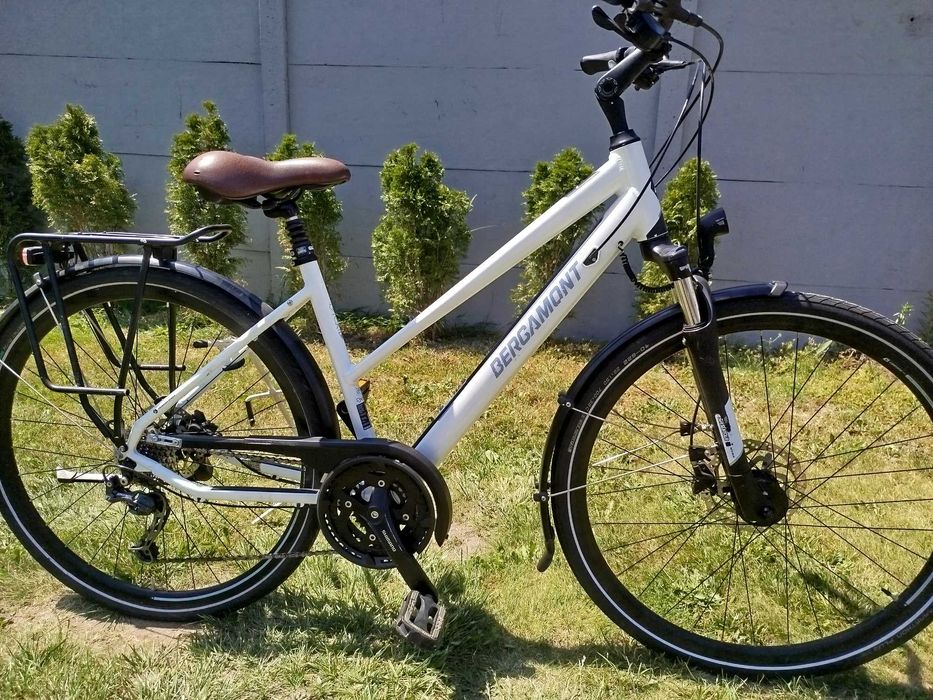 Rower Trekkingowy BERGAMONT HORIZON 6 Koła 28 Cali Rama Alu 46 cm 18 cali Blokowany Amortyzator Hamulce Tarczowe Hydrauliczne