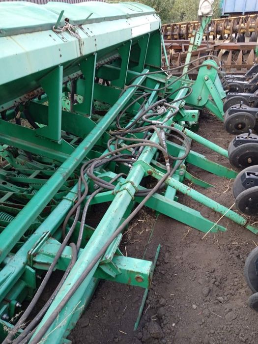 Сівалка зернова Таврічанка