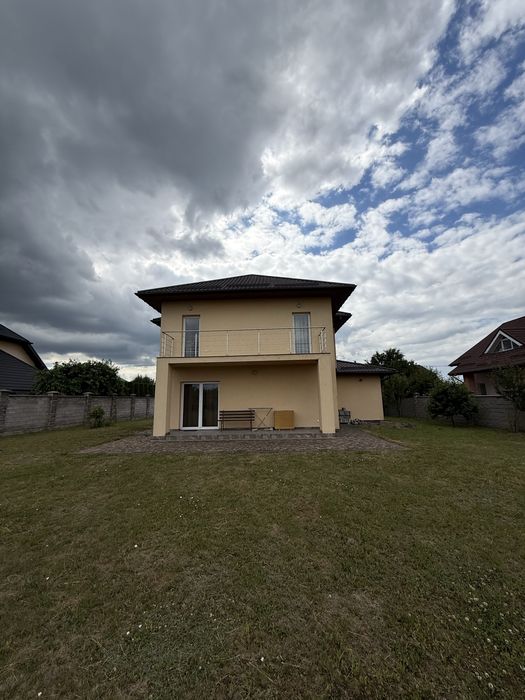 Продаж сучасного будинку з ремонтом в с. Струмівка