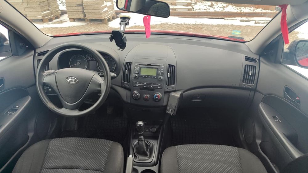 hundai i30 1.4 benzyna !!