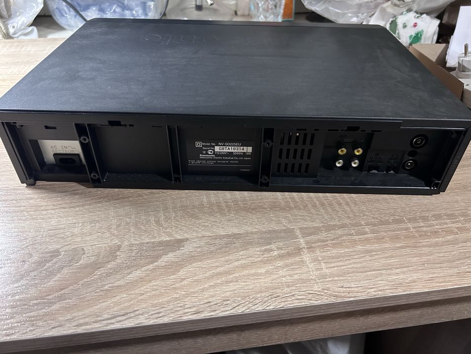 Відеомагнітофон Panasonic sd225