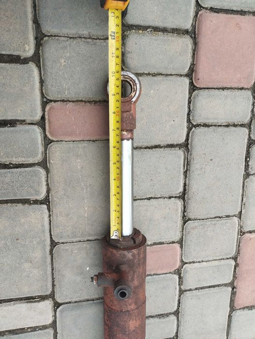 Продам гидравлический цилиндр