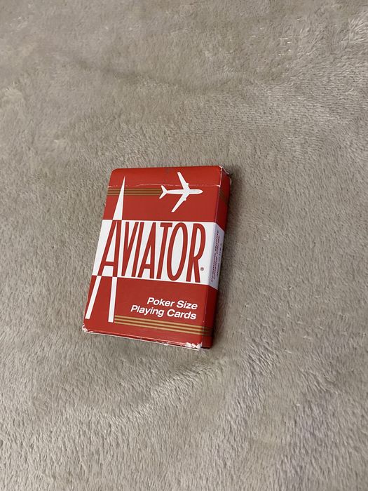 Baralho de cartas para Poker e muito mais. "Aviator" em vermelho (VENDA RÁPIDA)