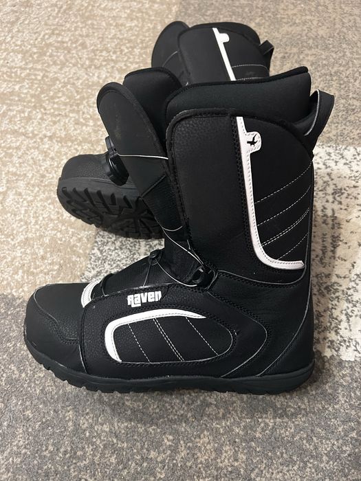 Buty snowboardowe Raven target