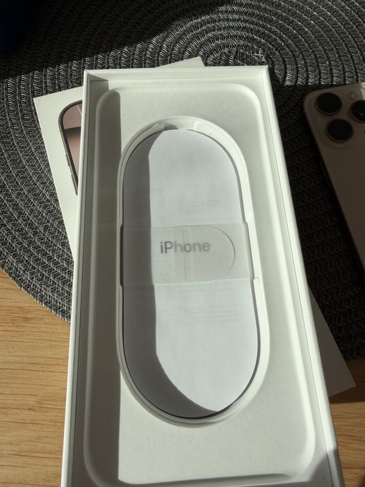 Apple iPhone 16 Pro Max 256GB Desert Rose