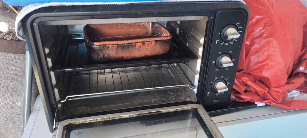 Vendo forno pequeno com uso