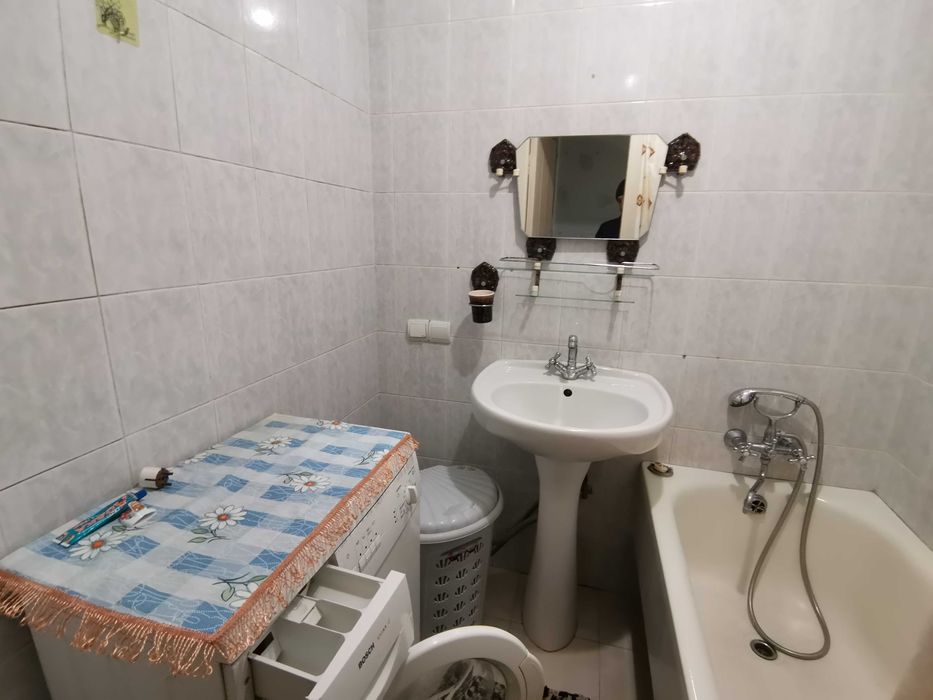 Сдам 1-ком. квартиру, Левобережный-3, середина пр. Мира, возле "АТБ".