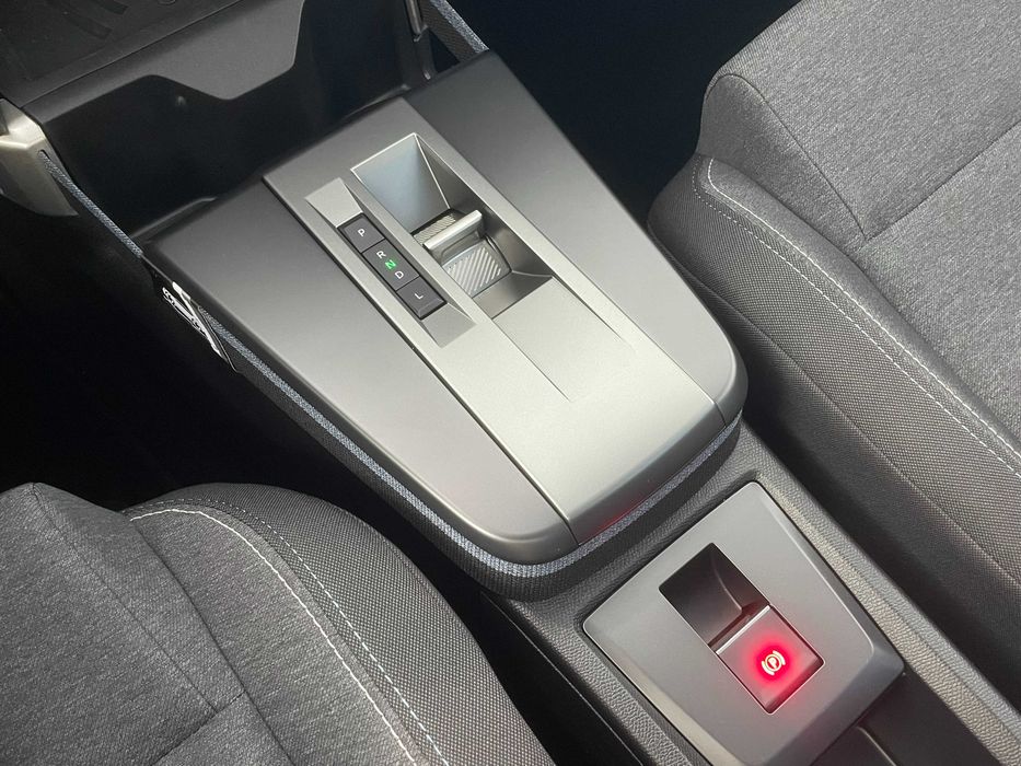 Opel Frontera 1.2 Hybrid Edition