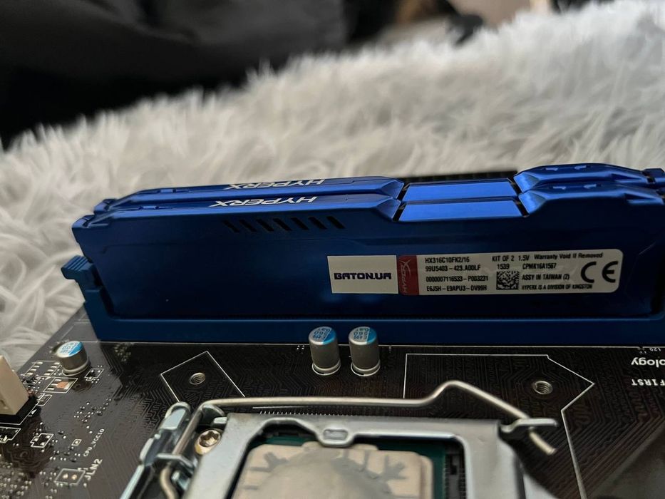 Материнская плата