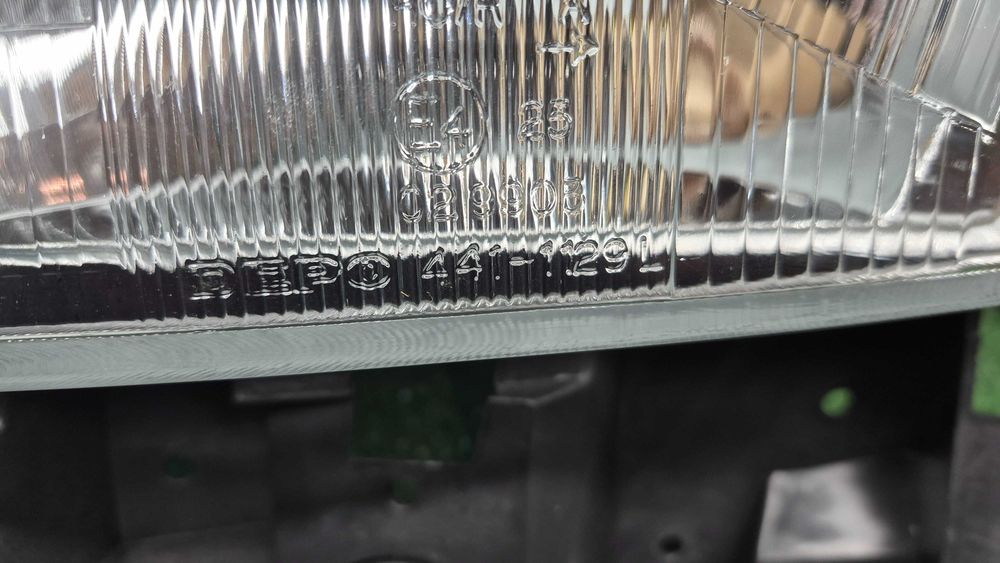 Otica Farol Frente Esquerdo VW Transporter T4 1990 a 2003 Ref. 441-1129L-LD-E NOVO DEPO