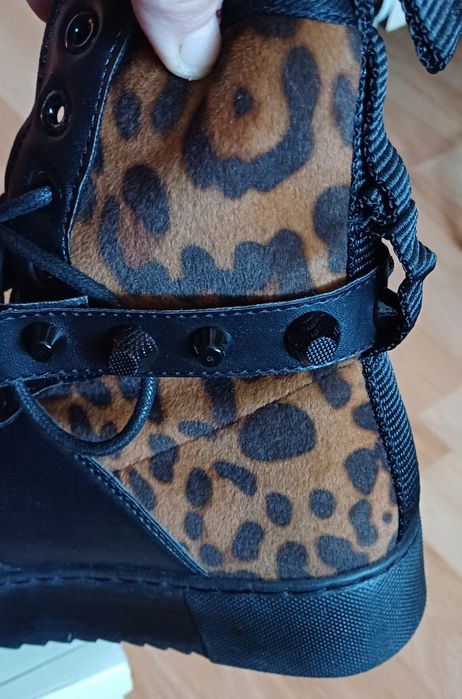 Świetne buty w panterkę.Nowe