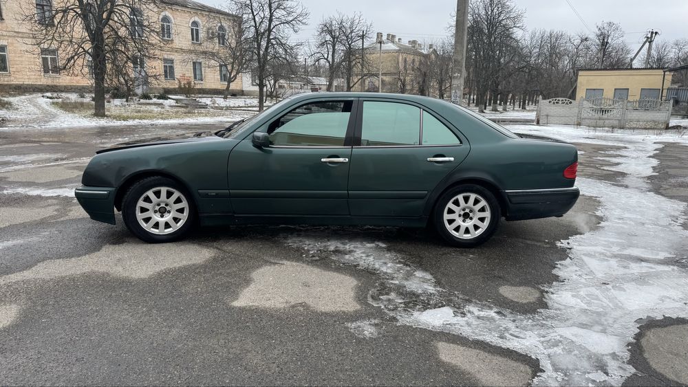 Mercedes-Benz E W210 2.2 газ/бенз