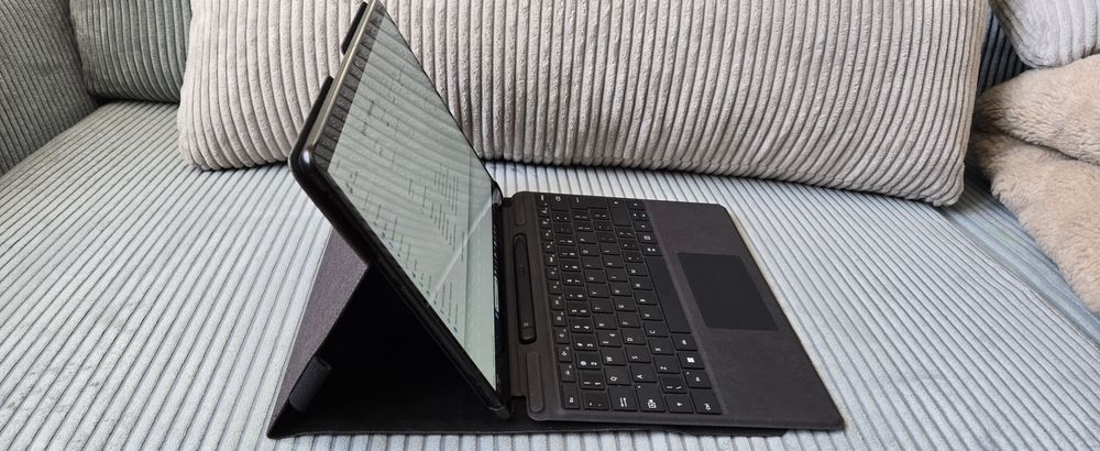 Microsoft Surface Pro X | 8/256GB | Klaw. Alcantara | Slim Pen |  Wawa
