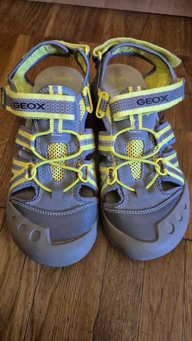 Босоніжки Geox для хлопця 38р.
