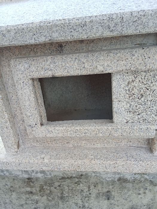 Caixa de correio em pedra