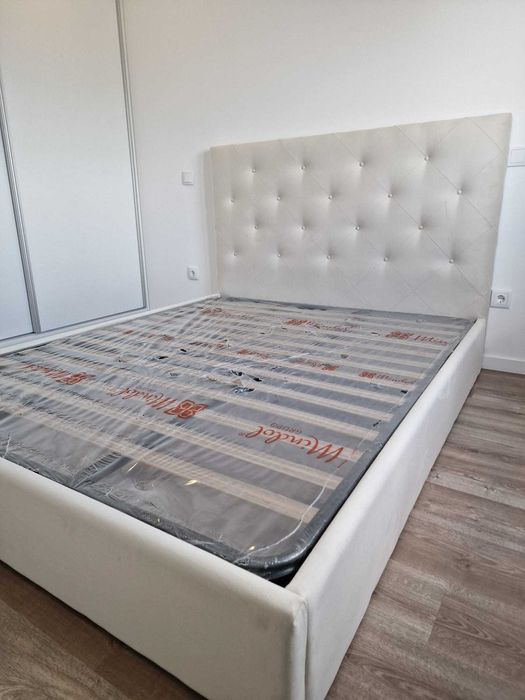 Camas De Casal Estofadas Top de Gama 190x140m Estrado Incluído 199€ !!