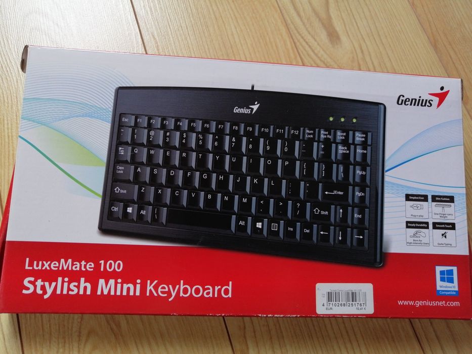Compact Genius keyboard for use.488236326690508800