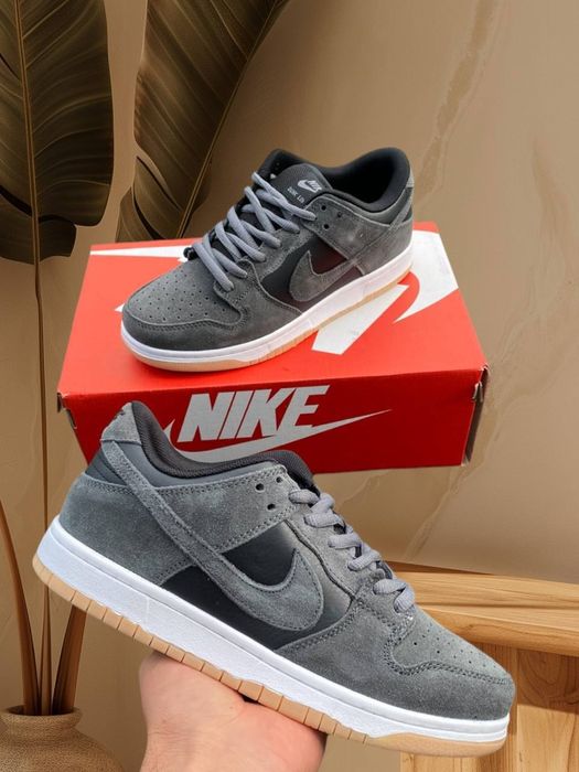 Стильные кроссовки для города и спорта