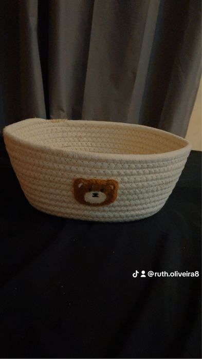 Cestinho de bebé.