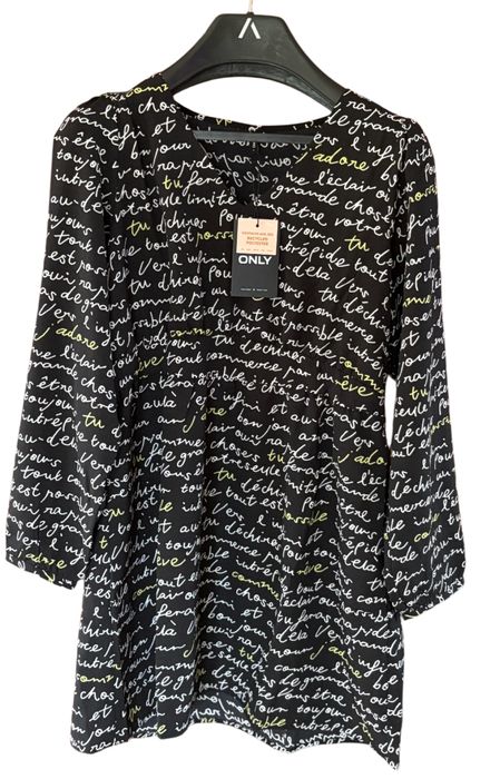Sukienka Damska ONLY XL Elegancka Czarna z napisami kod 2462