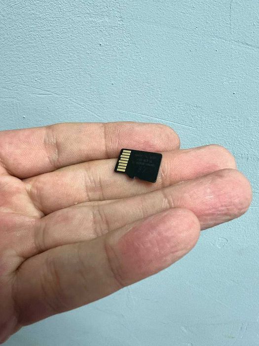 Карта пам'яті Lenovo MicroSD 1TB V60 XC A2