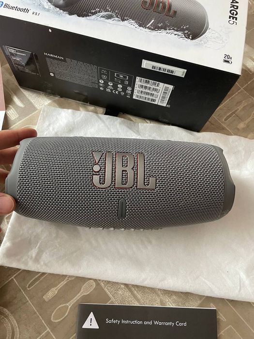 Портативна колонка JBL Connect.