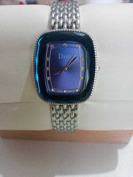 Часы Dior унисекс,серебро с синим циферблатом 3×3,5 см.