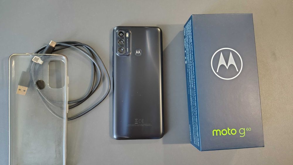 Мобільний телефон Motorola Moto G60 6/128GB Moonless Black (PANB0027PL)