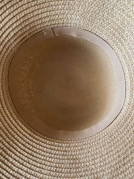 Chapéu de Praia com 3 Flores Decorativas