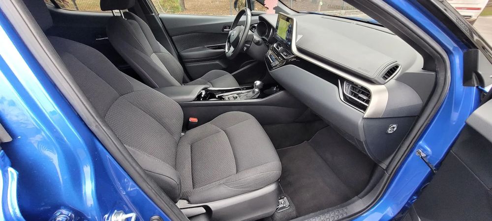 Toyota C-HR 1,8 Hybryda